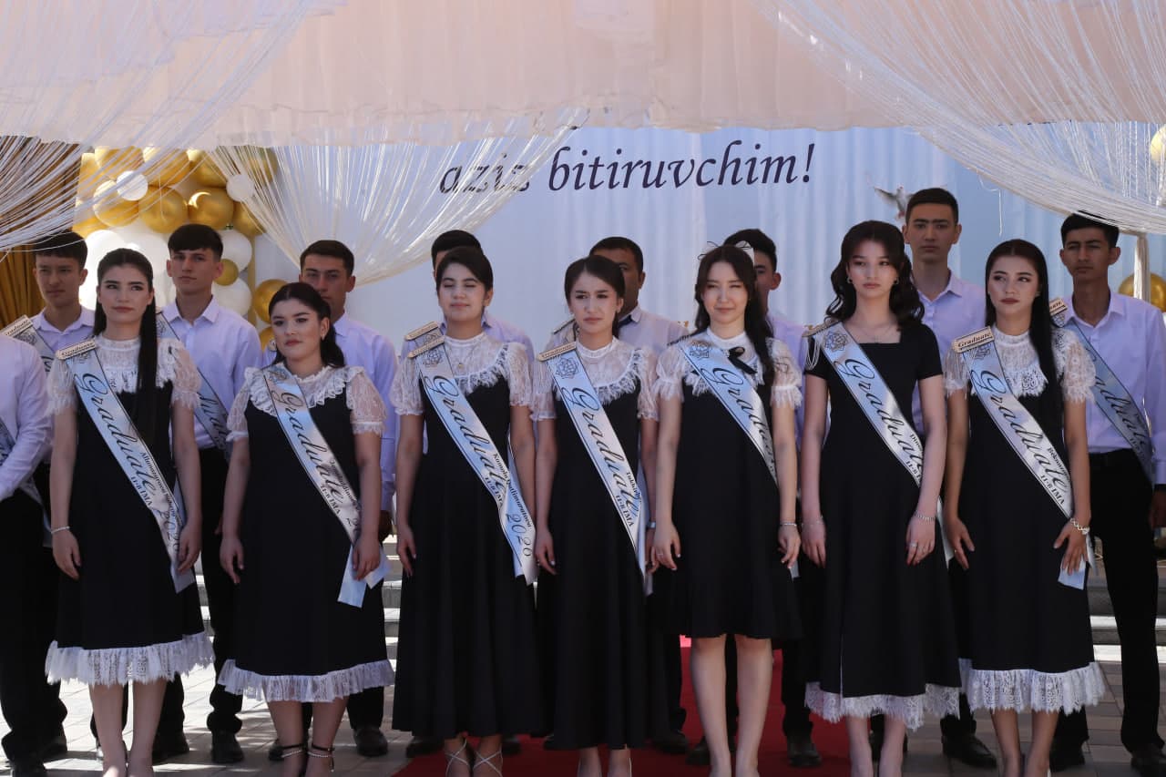 Tórtkúl rayonında "Sońǵı qońıraw" ilajları kóterińki ruwxta bolıp ótti