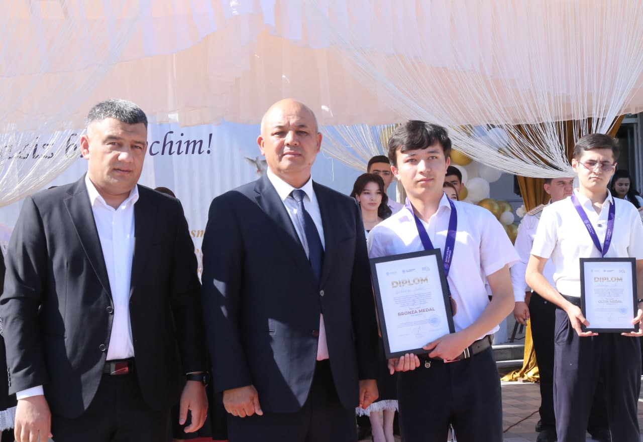 Tórtkúl rayonında "Sońǵı qońıraw" ilajları kóterińki ruwxta bolıp ótti