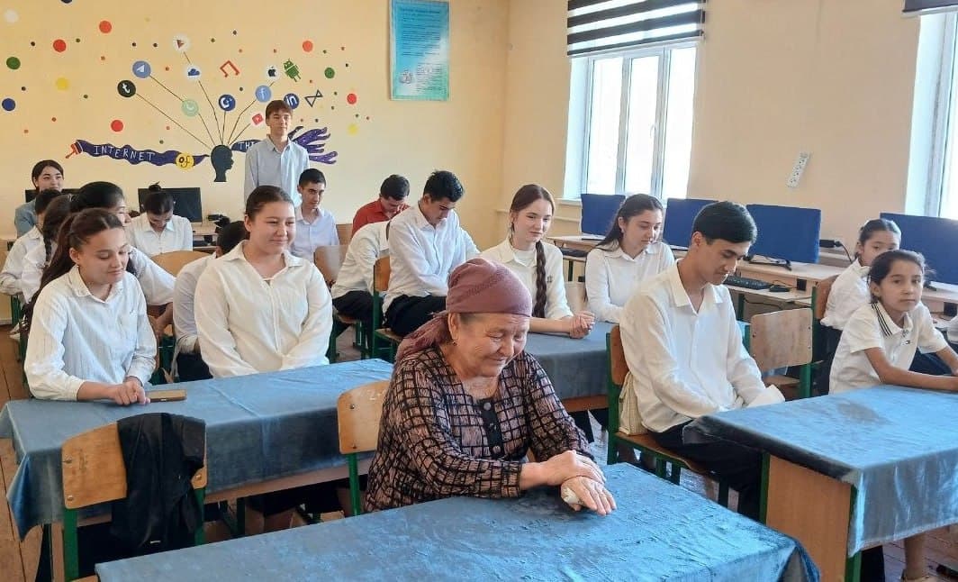 "Uch avlod uchrashuvi": To‘rtko‘l tumanida ma’naviy-ma’rifiy tadbir bo‘lib o‘tdi