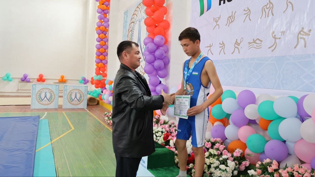 В Шуманае прошли соревнования по волейболу