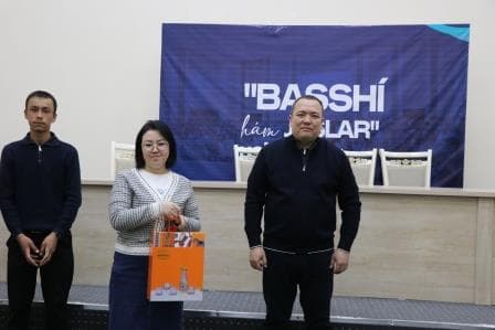 Bugun tuman hokimi kitobxon yoshlar bilan ochiq muloqot qildi.