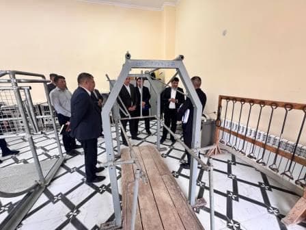 Agentlik direktori tumandagi 2-sonli texnikumda bo‘ldi.