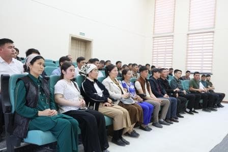 Rahbar va yoshlar uchrashuvi.