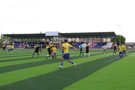 Qorao‘zak tumanida Jo‘qorg‘i Kengash Raisi kubogi uchun Qoraqalpog‘iston chempionatining 2-liga musobaqalari bo‘lib o‘tdi.