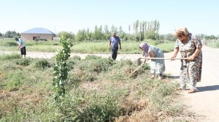 Qorao‘zak tumani hokimi Kepe qishlog‘i aholisi bilan uchrashdi