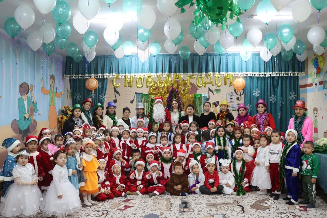 "Kel yangi yil" mavzusidagi bayram tadbirlari Bo‘zatov tumanidagi maktabgacha ta’lim tashkilotlarida o‘tkazilmoqda.
