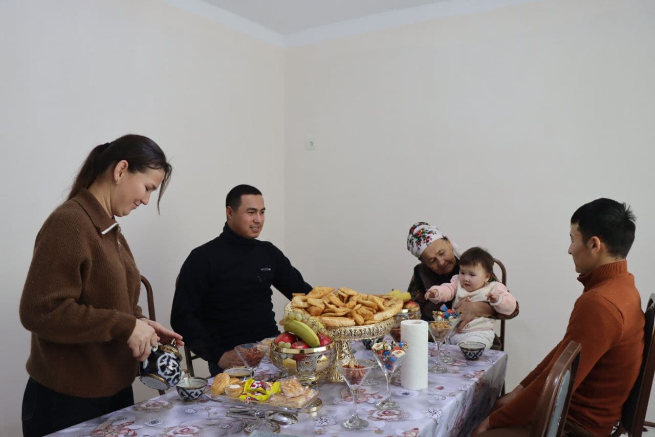 Jańa jıl bayramı qarsańında Bozatawlı jáne bir jas turaq jay menen támiyinlendi.