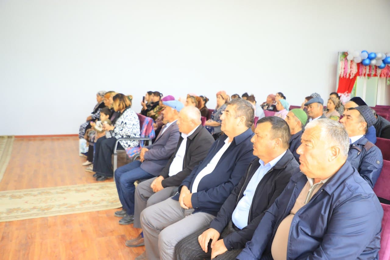 Vobkentda “Yagona Vatan, yagona xalq bo‘lib, yangi hayot va kelajak yaratamiz!” shiori ostida bayram shukuhi ostida ma'rifiy tadbir hamda konsert dasturi yuksak ruhda davom etmoqda