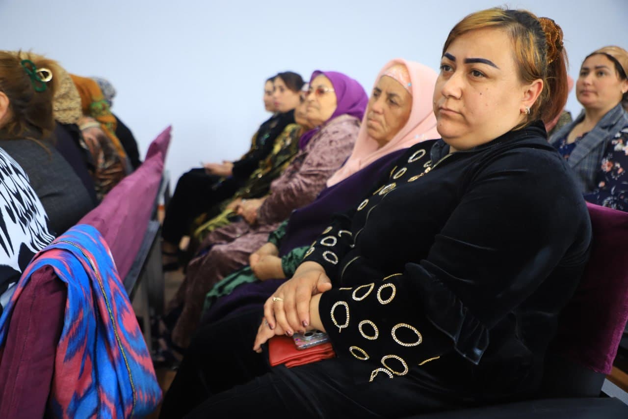 Vobkentda “Yagona Vatan, yagona xalq bo‘lib, yangi hayot va kelajak yaratamiz!” shiori ostida bayram shukuhi ostida ma'rifiy tadbir hamda konsert dasturi yuksak ruhda davom etmoqda