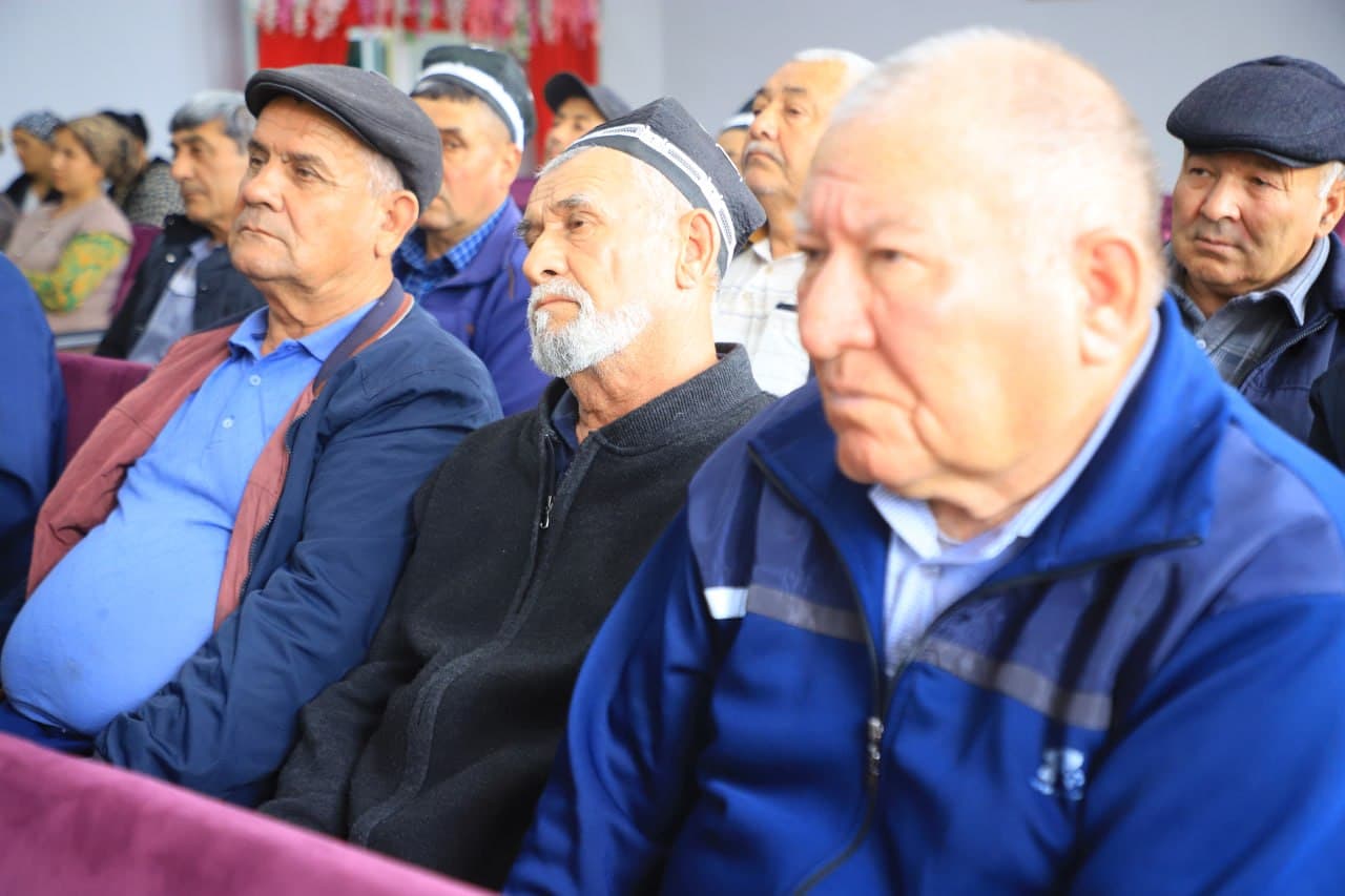 Vobkentda “Yagona Vatan, yagona xalq bo‘lib, yangi hayot va kelajak yaratamiz!” shiori ostida bayram shukuhi ostida ma'rifiy tadbir hamda konsert dasturi yuksak ruhda davom etmoqda