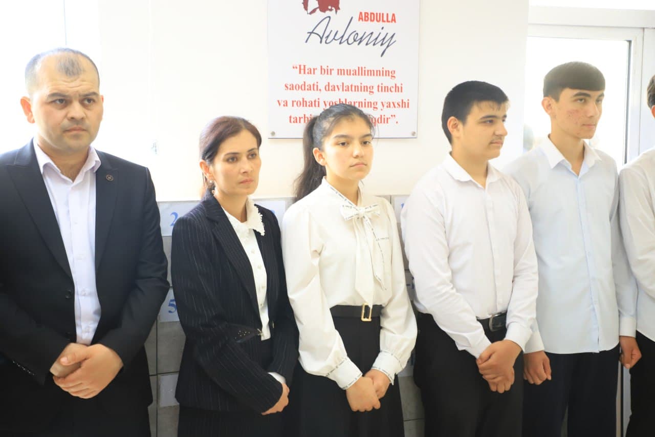 “Xorijiy tillarni o‘qitish bo‘yicha eng yaxshi maktab” tanlovining tuman bosqichi g'oliblari taqdirlandi