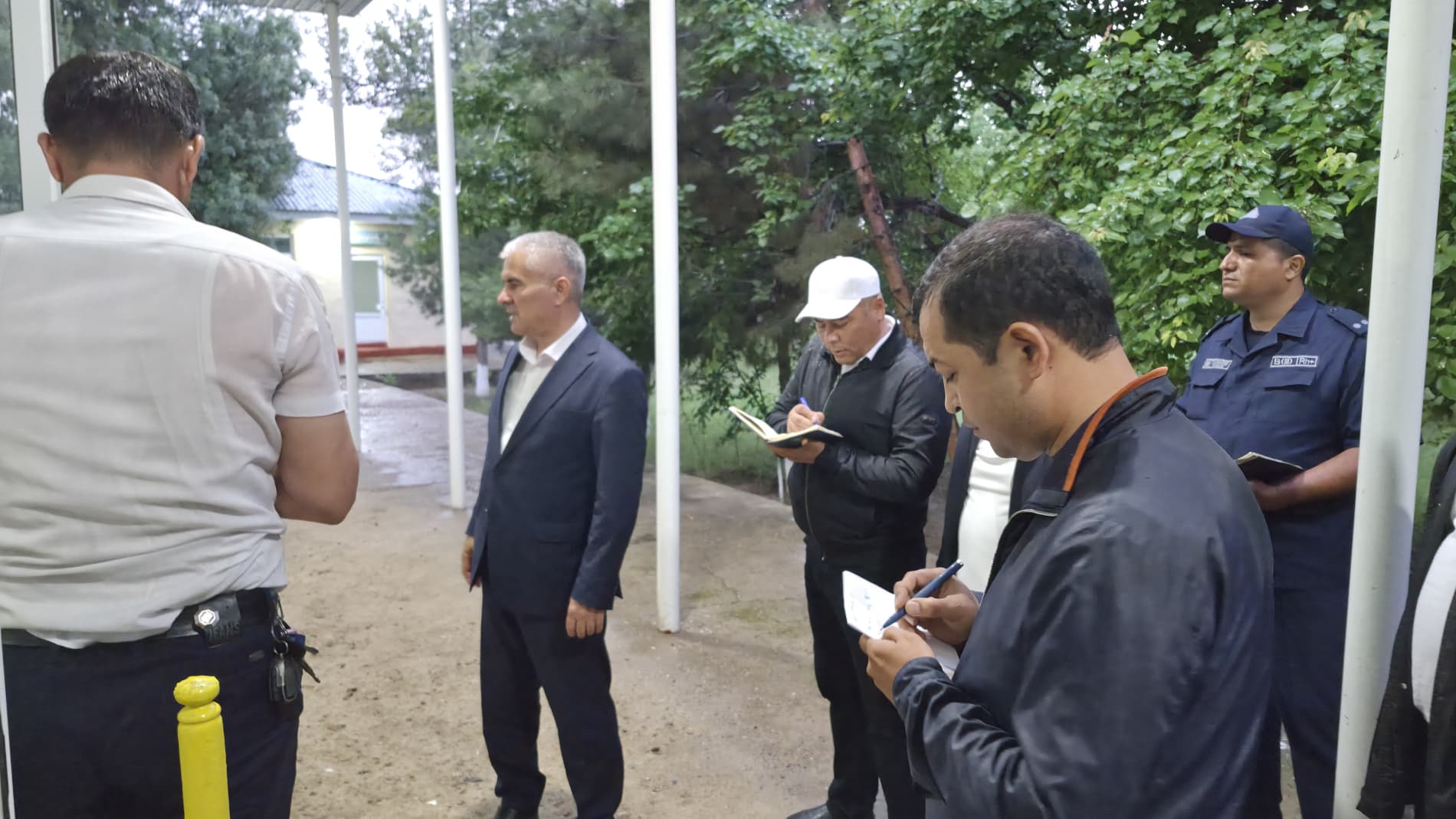 Viloyat hokimi Botir Zaripov boshchiligidagi ishchi guruhi Vobkent tumanidagi "Nurli manzil" va "Porloq kelajak" oromgohlarining mavsumga tayyorligini o'rgandi
