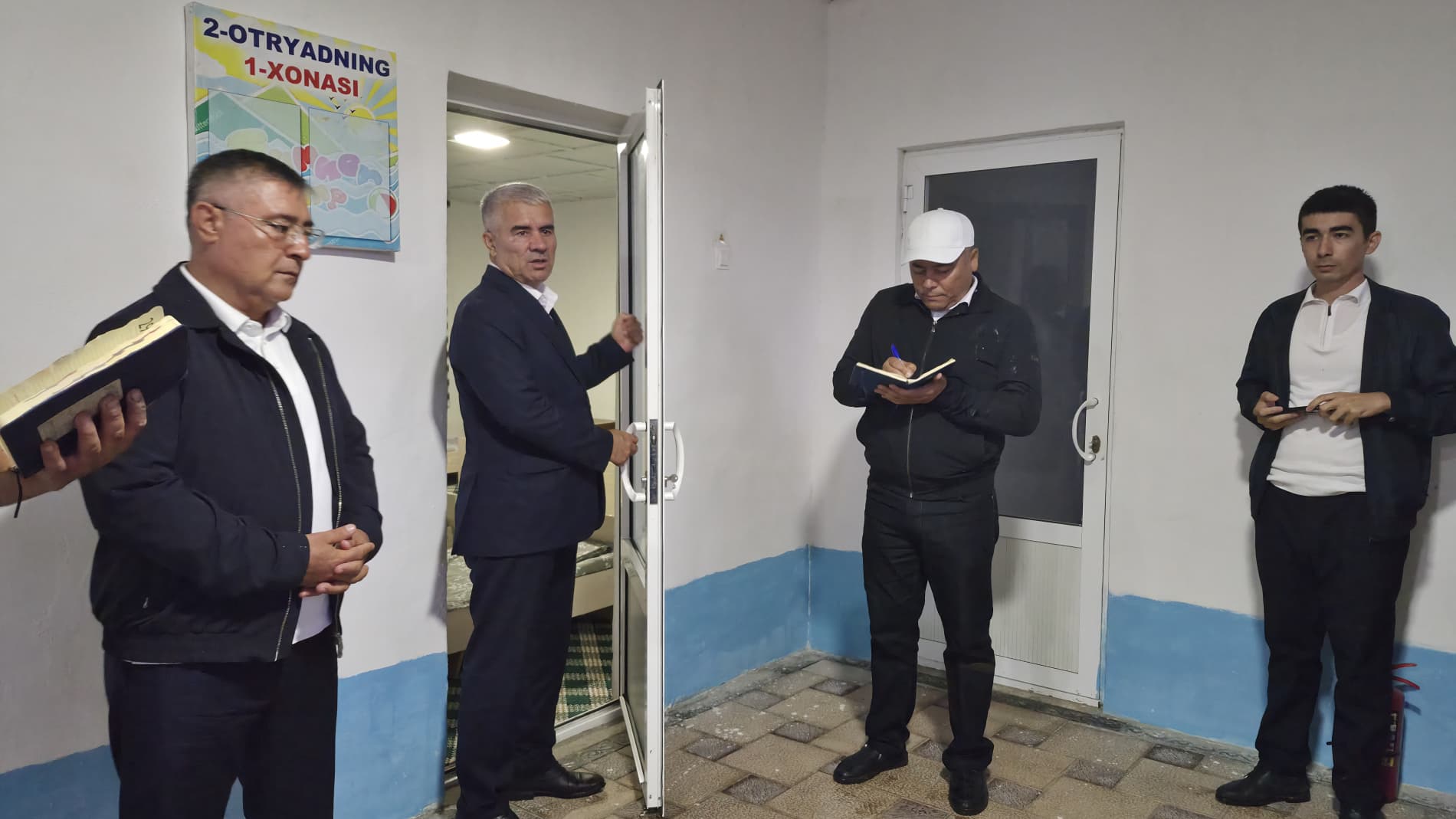 Viloyat hokimi Botir Zaripov boshchiligidagi ishchi guruhi Vobkent tumanidagi "Nurli manzil" va "Porloq kelajak" oromgohlarining mavsumga tayyorligini o'rgandi