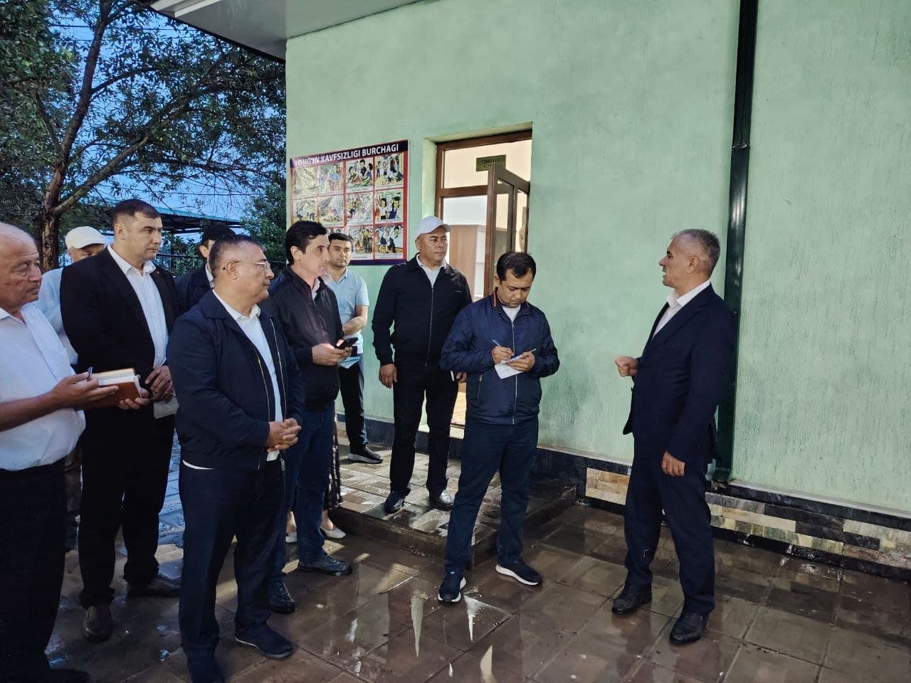 Viloyat hokimi Botir Zaripov boshchiligidagi ishchi guruhi Vobkent tumanidagi "Nurli manzil" va "Porloq kelajak" oromgohlarining mavsumga tayyorligini o'rgandi