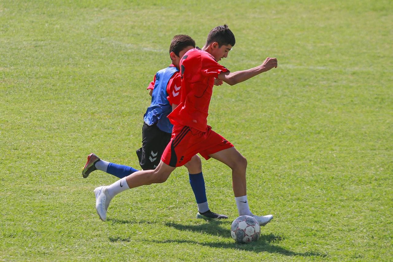 Vobkentlik yosh futbolchilar — viloyat bosqichi g‘olibi!