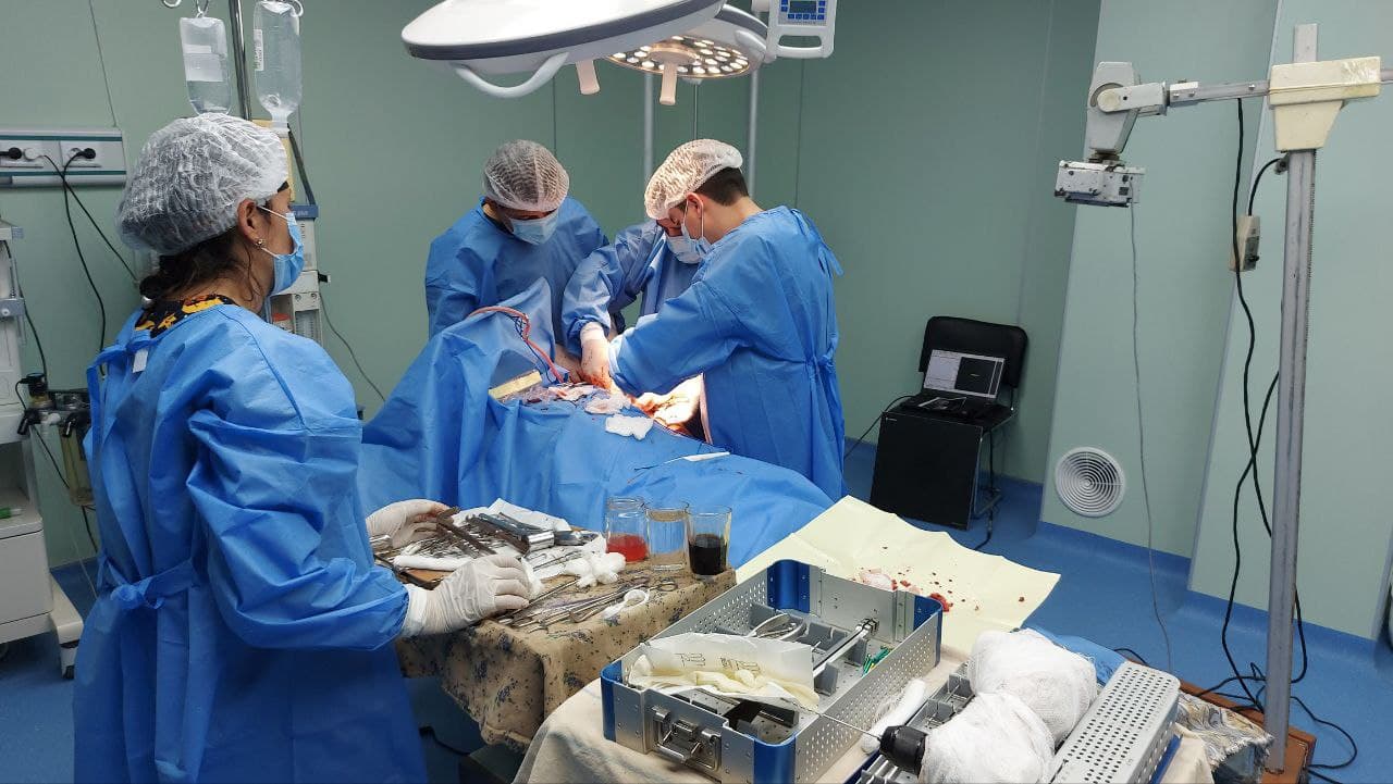 Шофирконлик шифокорлар мураккаб жарроҳлик амалиётини муваффақиятли якунладилар