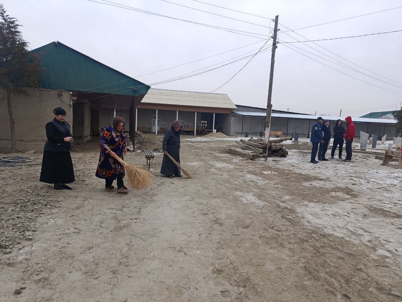 Shofirkon tumani: Hashar — birlik va ezgulik ramzi: Shofirkonda umumxalq xayriya hashari ko‘tarinki ruhda o‘tdi