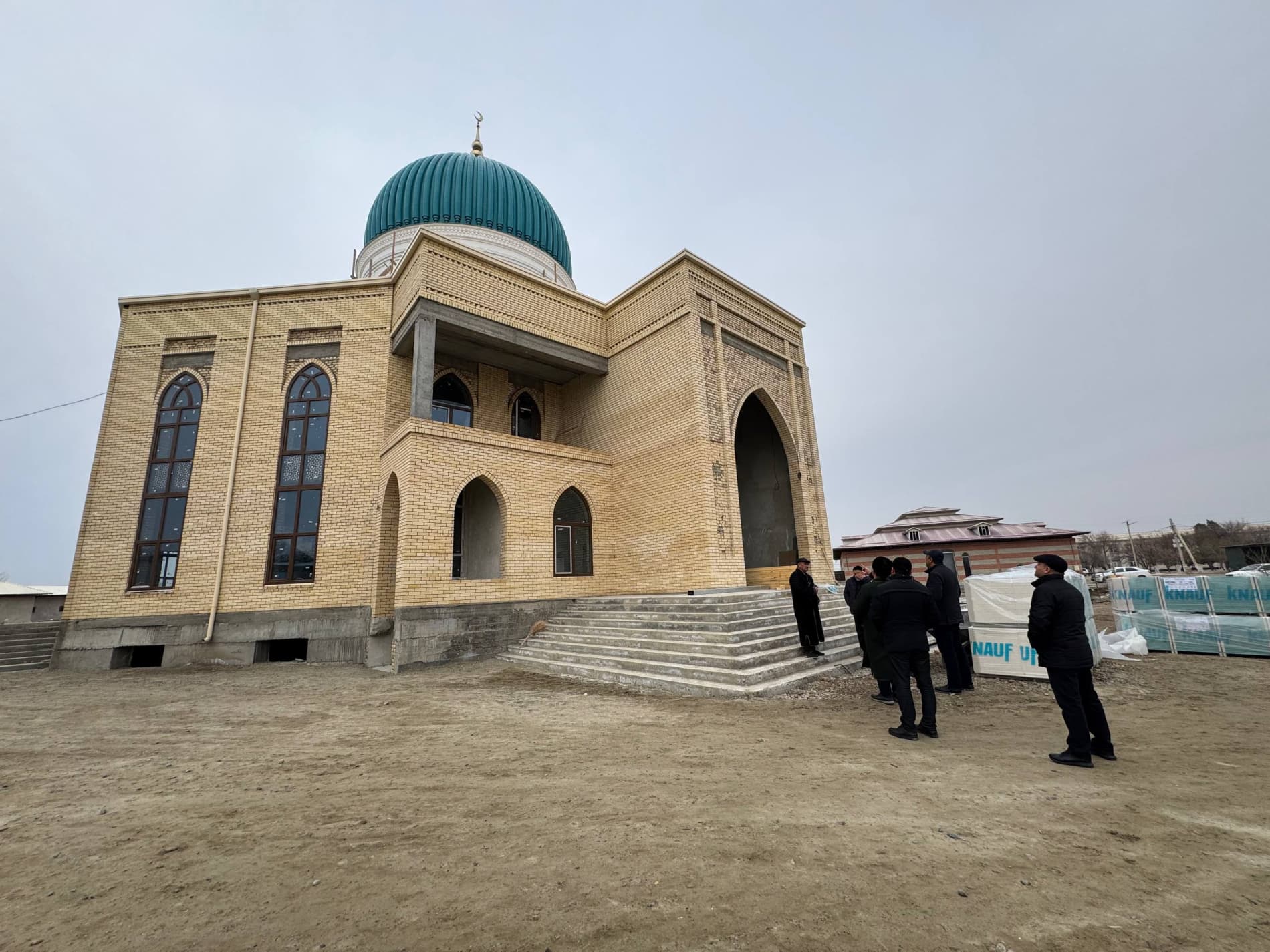 Shofirkon tumani: Hashar — birlik va ezgulik ramzi: Shofirkonda umumxalq xayriya hashari ko‘tarinki ruhda o‘tdi