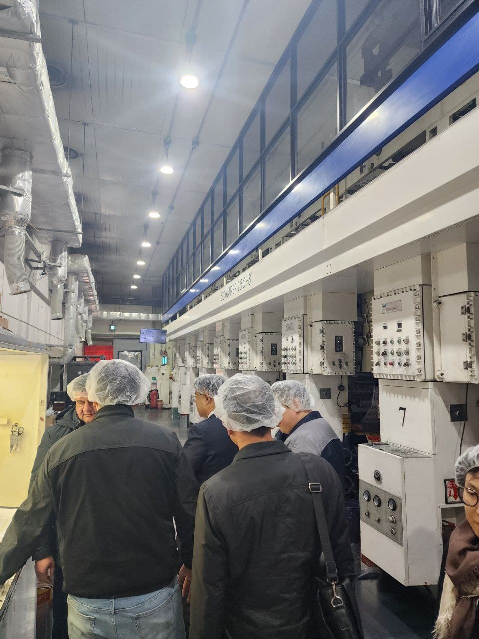 Qorako‘l tumani delegatsiyasi Janubiy Koreyada ishlab chiqarish korxonasi faoliyati bilan tanishdi