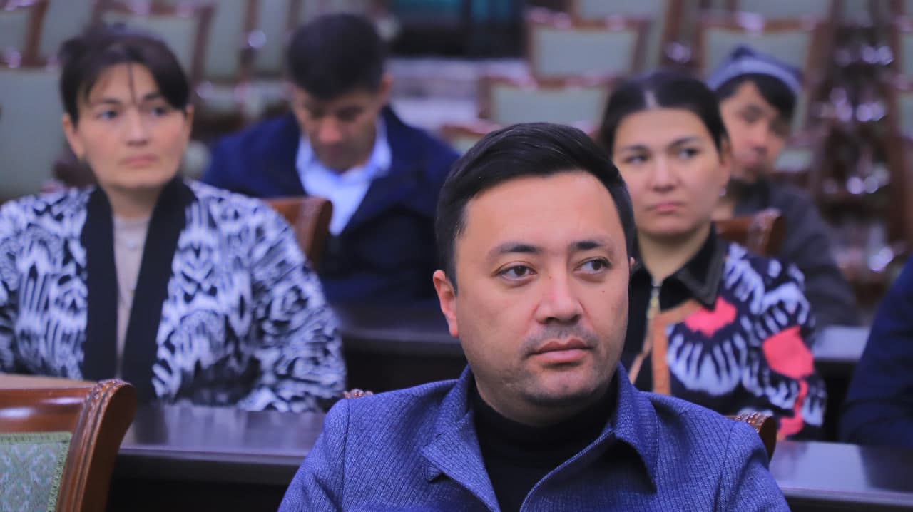 Tuman hokimligi apparati xodimlari uchun tuman adliya bo‘limi mas’ullari tomonidan korrupsiyaga qarshi kurashish hamda manfaatlar to‘qnashuvining oldini olish masalalariga bag‘ishlangan seminar tashkil etildi