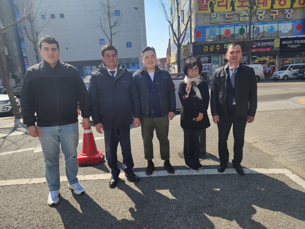 Qorako‘l tumani delegatsiyasi Janubiy Koreyada ishlab chiqarish korxonasi faoliyati bilan tanishdi