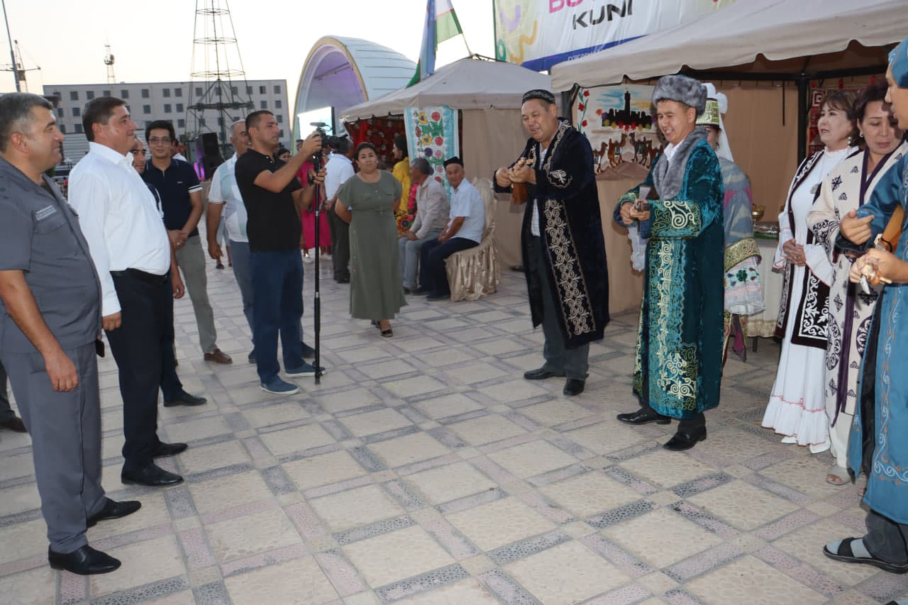 QOROVULBOZOR TUMANIDA “XALQLAR DO‘STLIGI KUNI” KENG NISHONLANDI