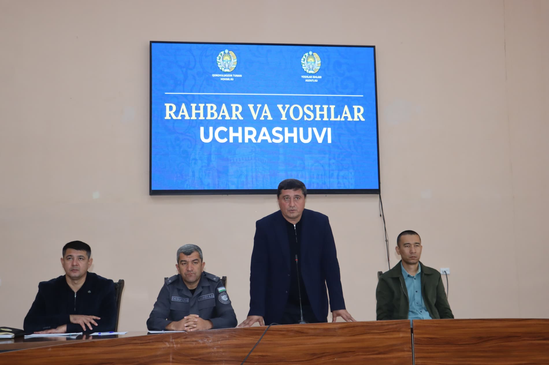 Ёшлар масаласи — эътиборда: раҳбарлар билан очиқ мулоқот