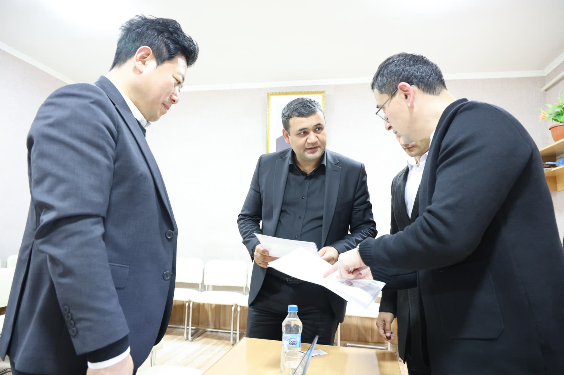 Когон шаҳрида Кореянинг “КП Глобал” компанияси ва маҳаллий ҳамкор иштирокида ташкил этилган “Мастер Инноватион” қўшма корхонаси томонидан бетон учун пластификатор ишлаб чиқаришга ихтисослашган янги лойиҳа амалга оширилмоқда.