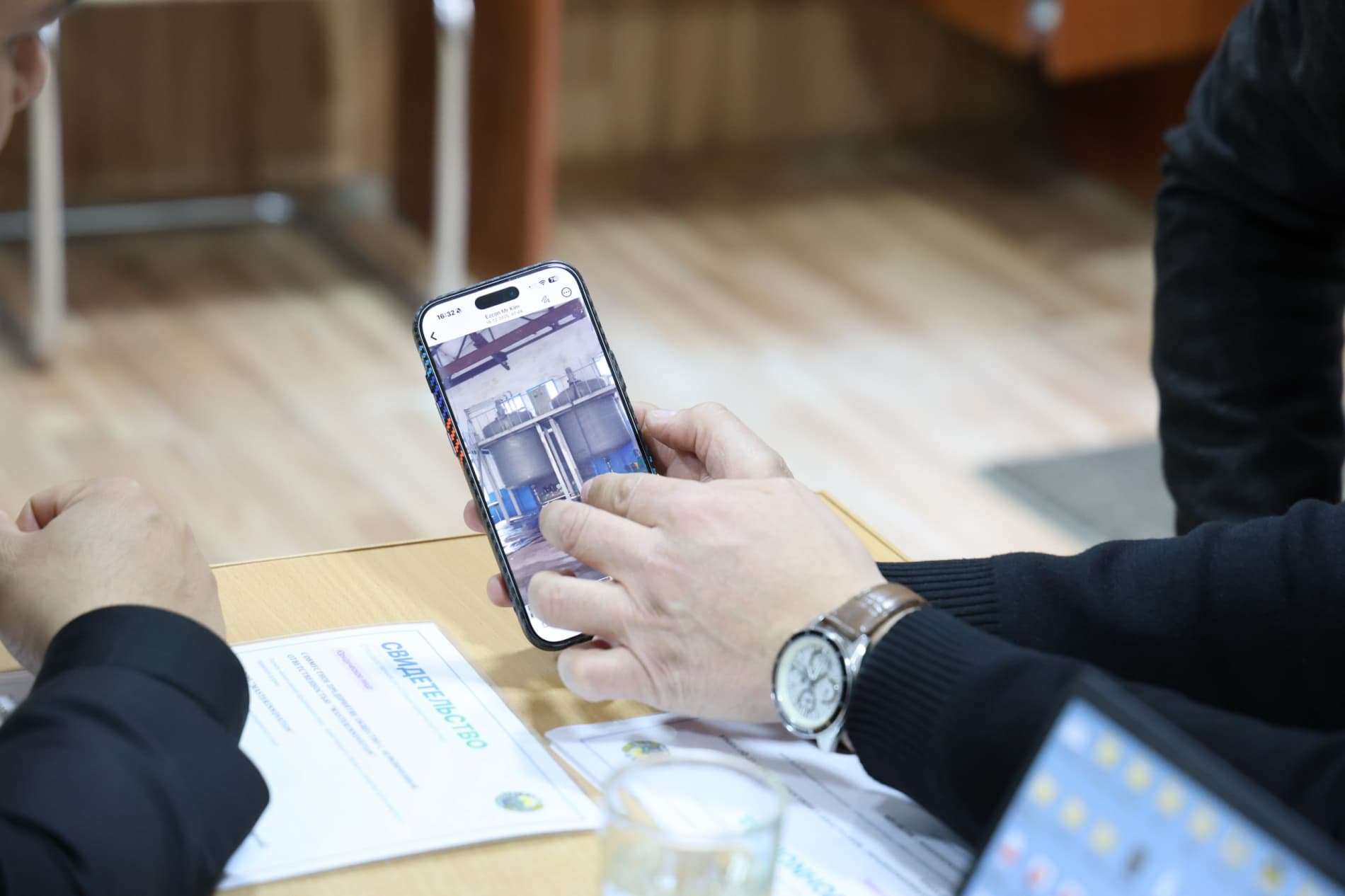 Когон шаҳрида Кореянинг “КП Глобал” компанияси ва маҳаллий ҳамкор иштирокида ташкил этилган “Мастер Инноватион” қўшма корхонаси томонидан бетон учун пластификатор ишлаб чиқаришга ихтисослашган янги лойиҳа амалга оширилмоқда.