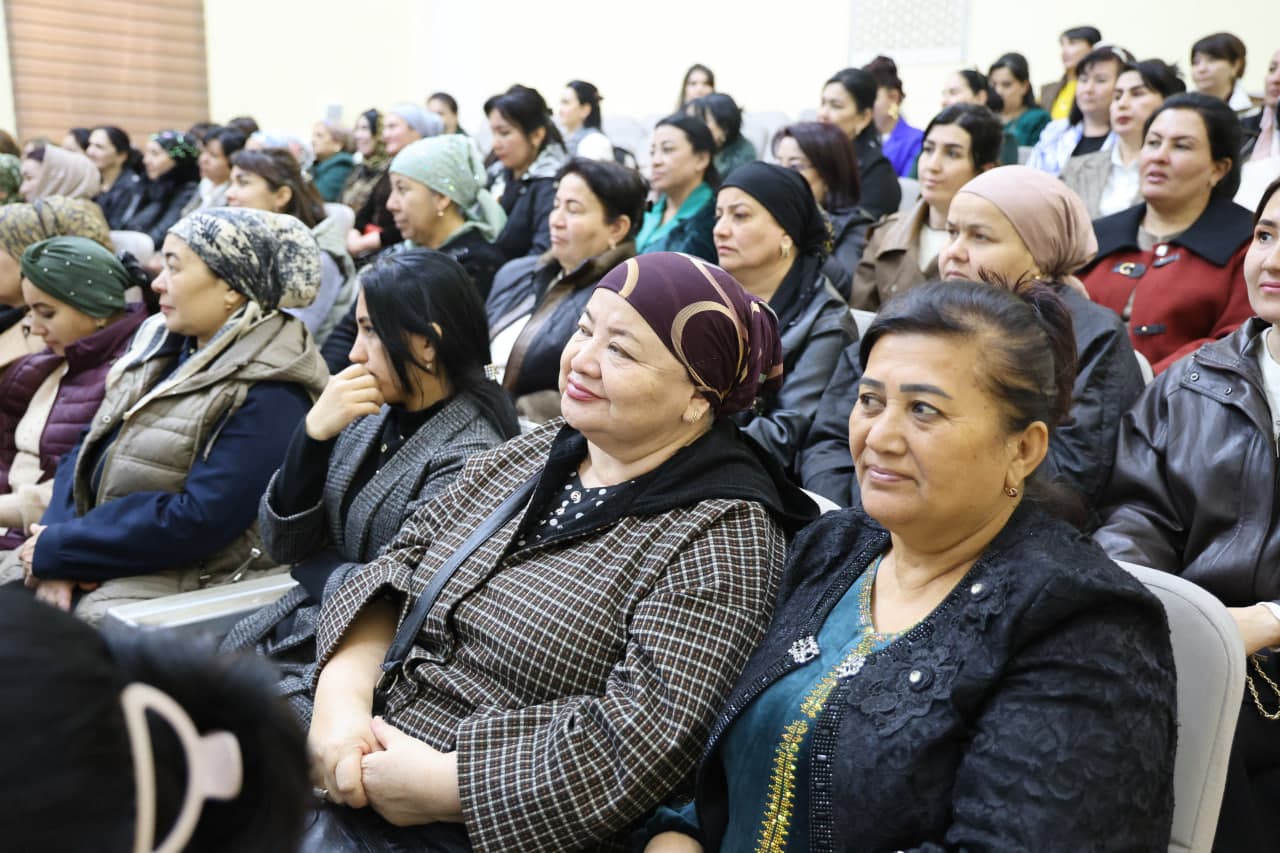 Kogonlik moʻtabar ayollar, munis opa-singillar sharaflandi