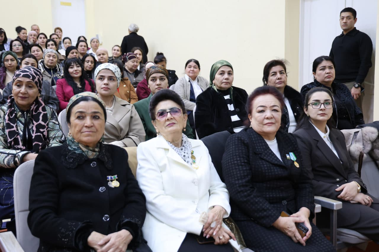 Kogonlik moʻtabar ayollar, munis opa-singillar sharaflandi