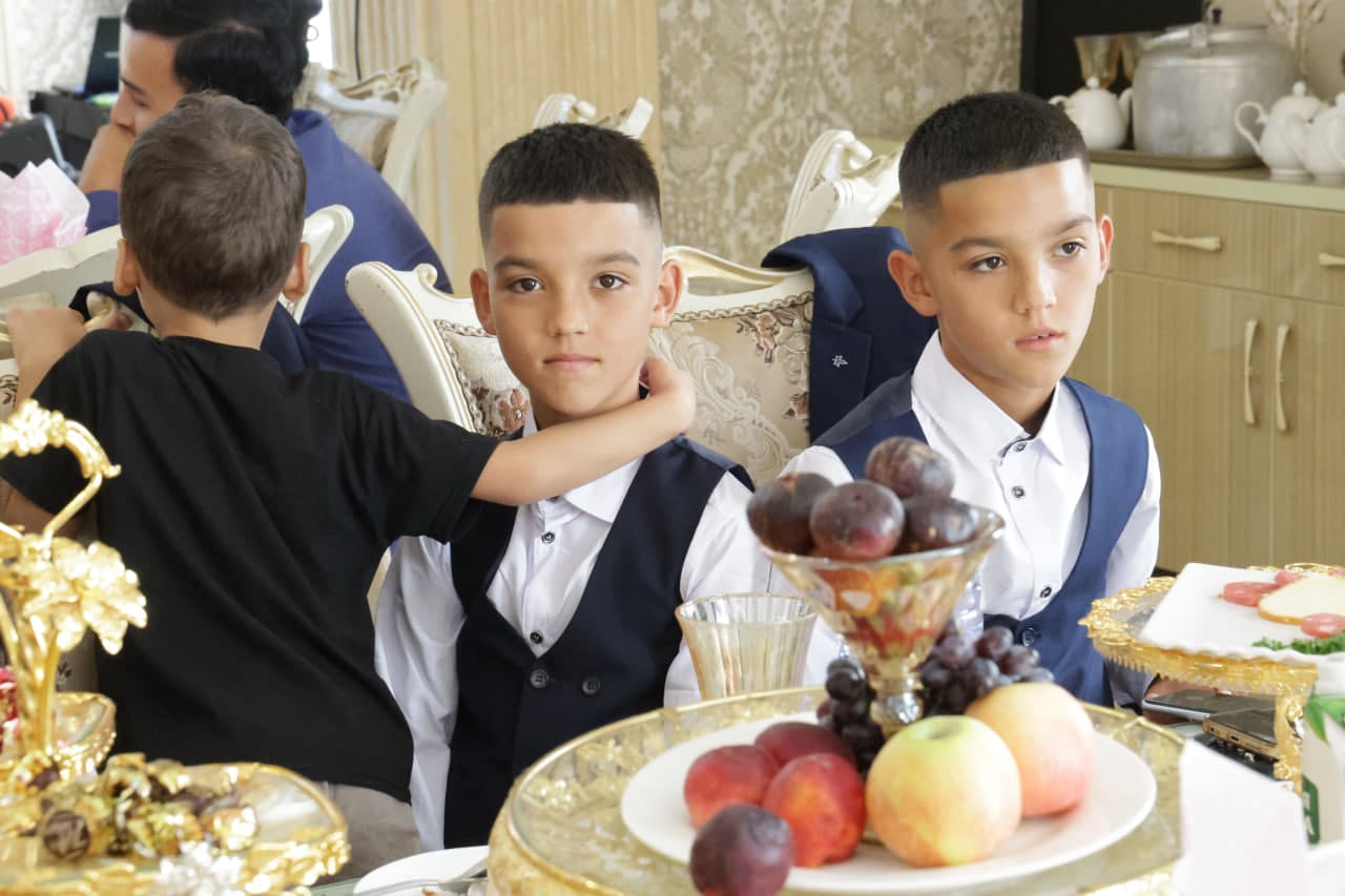 Kogon shahrida ehtiyojmand oilalar farzandlarining sunnat toʻylari oʻtkazildi.