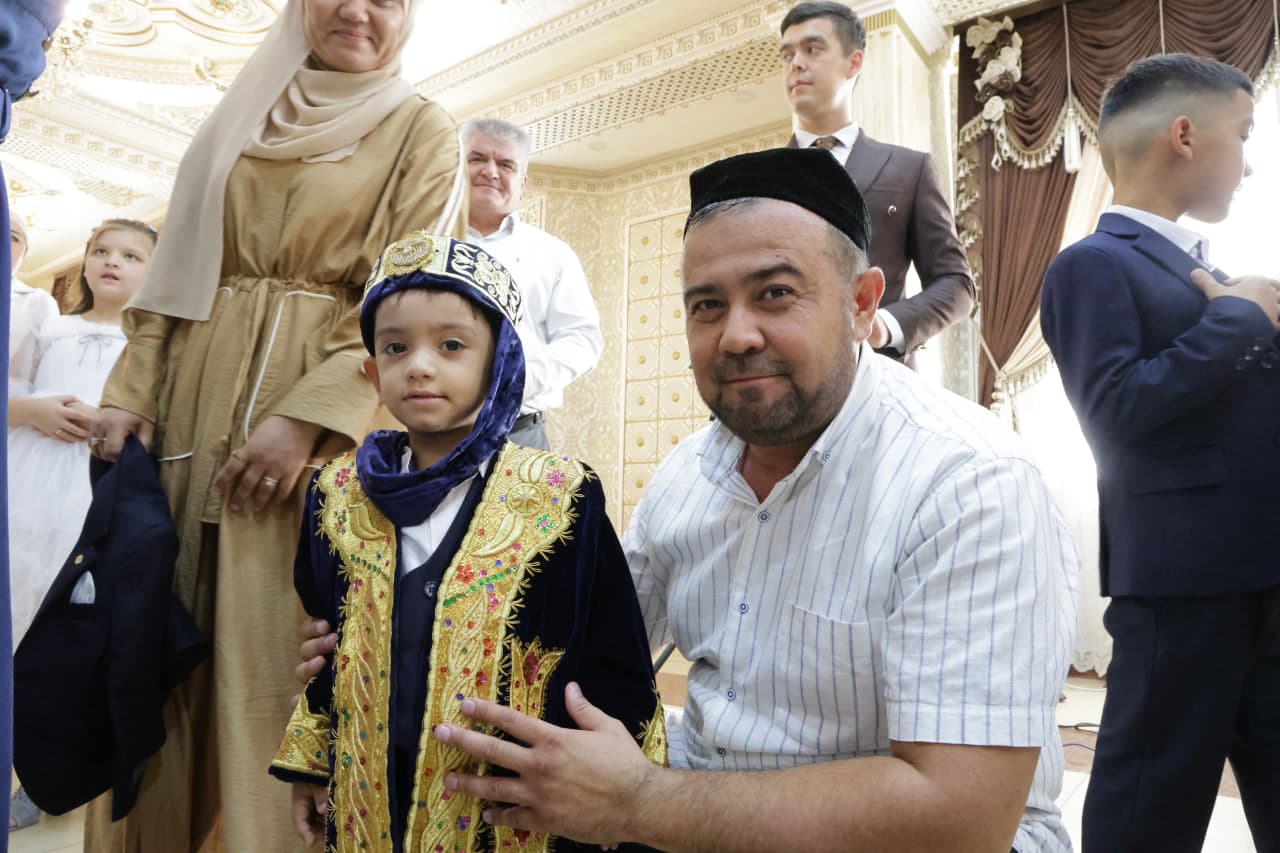 Kogon shahrida ehtiyojmand oilalar farzandlarining sunnat toʻylari oʻtkazildi.