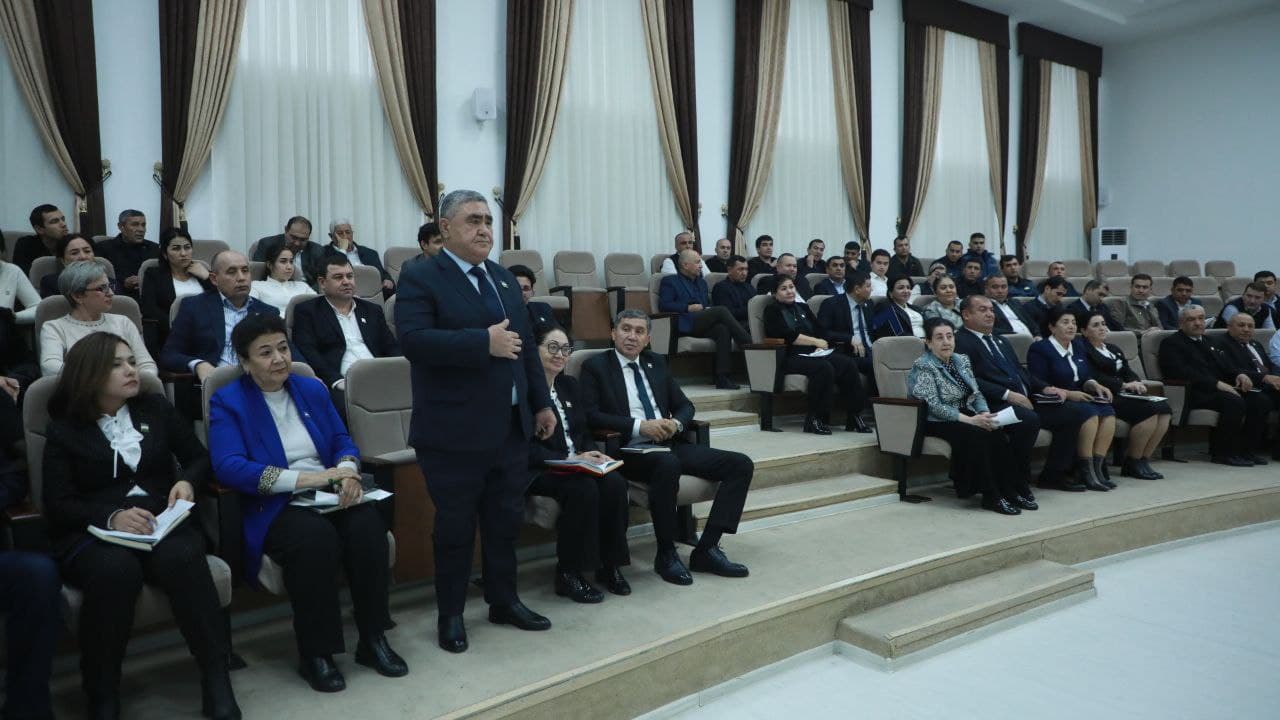 Халқ депутатлари Бухоро шаҳар кенгашининг навбатдаги сессияси бўлиб ўтди
