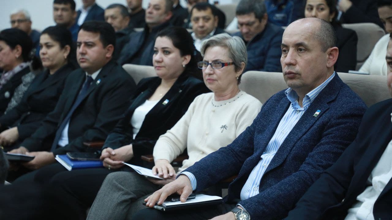 Халқ депутатлари Бухоро шаҳар кенгашининг навбатдаги сессияси бўлиб ўтди