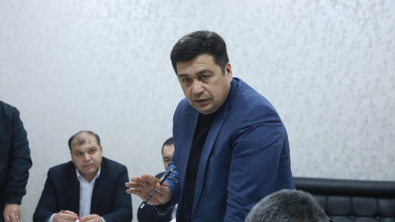 Қурбон Турсунов техникум раҳбарлари билан учрашди