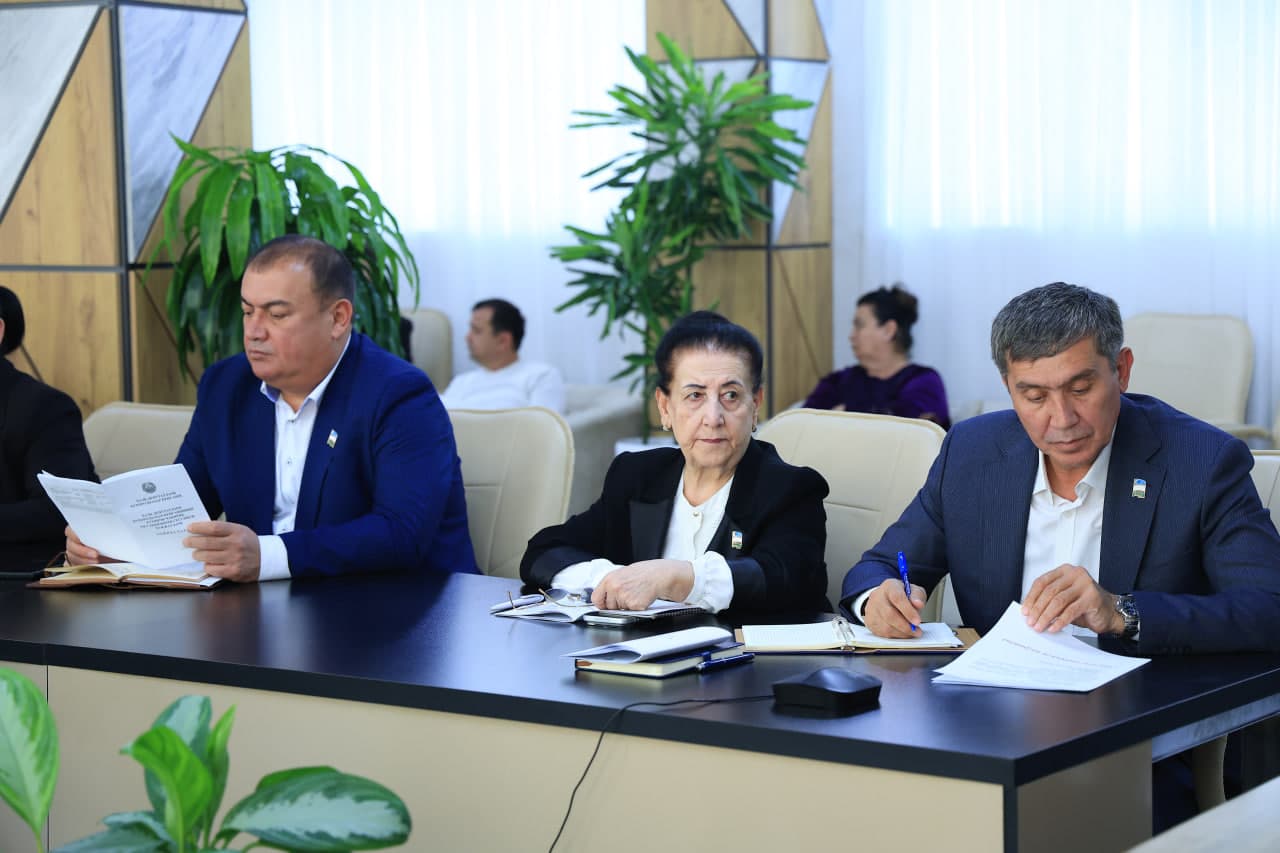 Халқ депутатлари Бухоро шаҳар Кенгашининг навбатдаги сессияси бўлиб ўтди
