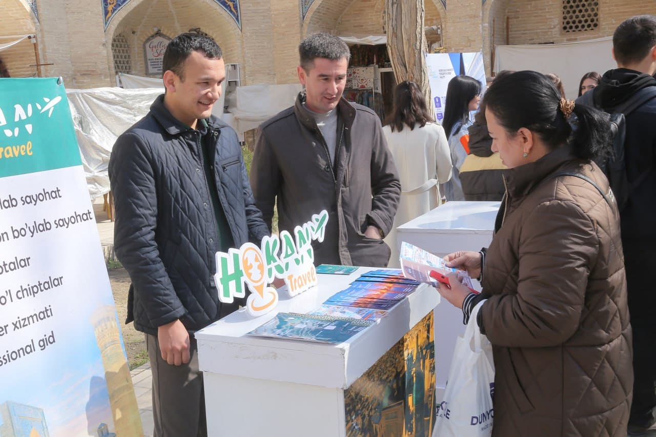 Buxoro shahrida "O'zbekiston bo'ylab sayohat qil!" ichki turizm yarmarkasi bo‘lib o‘tdi