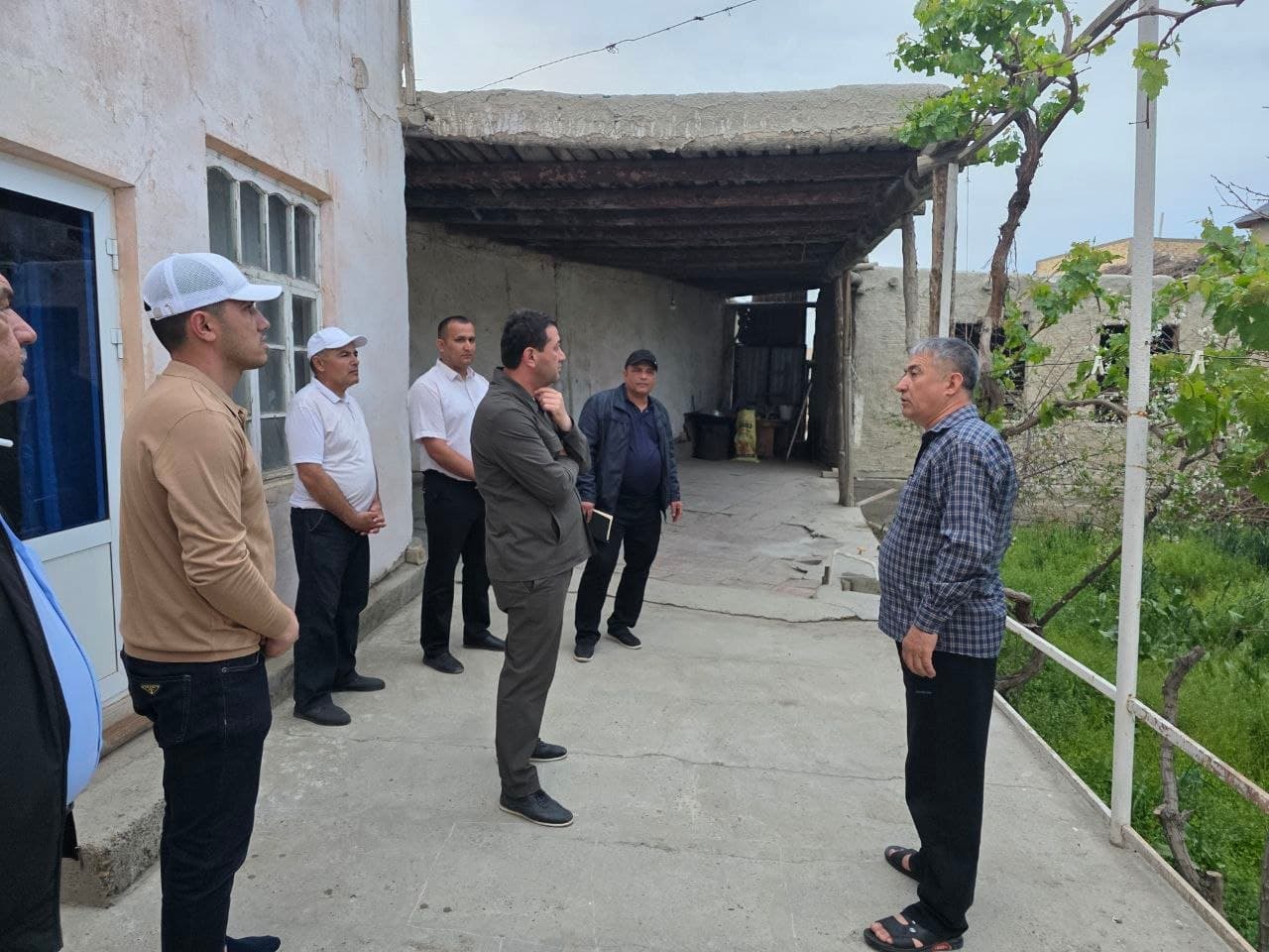 "Gulchorbog‘" mahallasida kompleks rivojlanish va aholi bandligini ta’minlash ishlari o‘rganildi