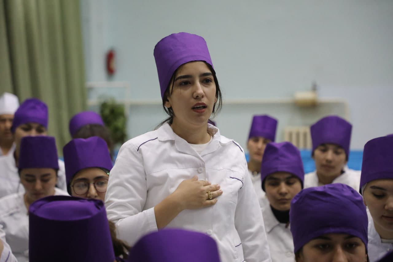 Qurbon Tursunov texnikum yoshlari bilan muloqot qildi