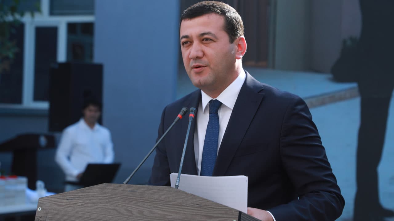 Қурбон Турсунов ўзи таҳсил олган мактабда “Сўнгги қўнғироқ" тадбирида иштирок этди
