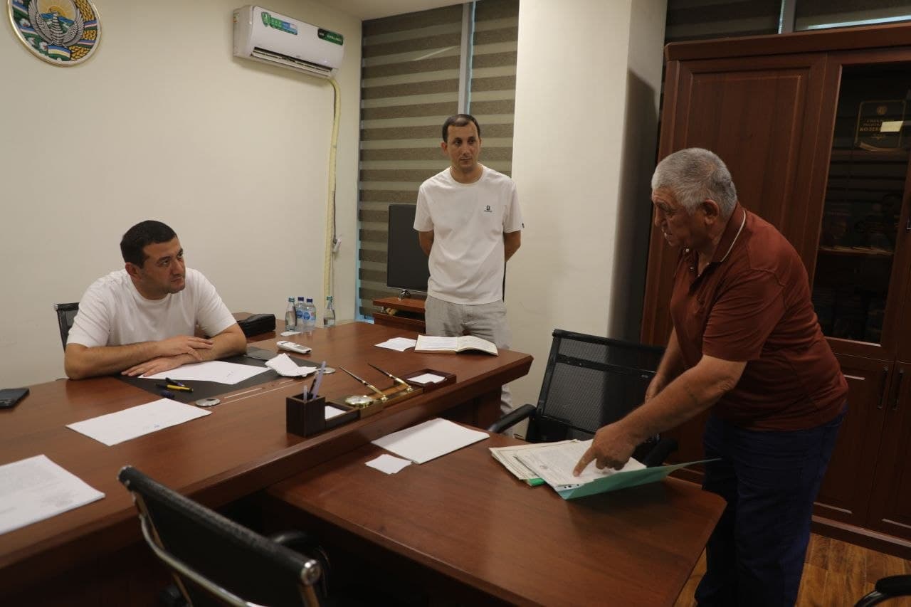 Buxoro shahar hokimi fuqarolar murojaatlarini tingladi