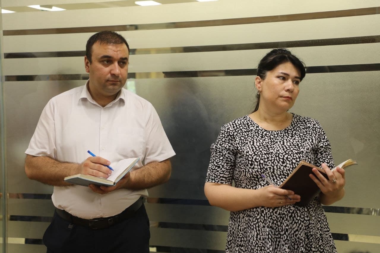 Buxoro shahar hokimi fuqarolar murojaatlarini tingladi
