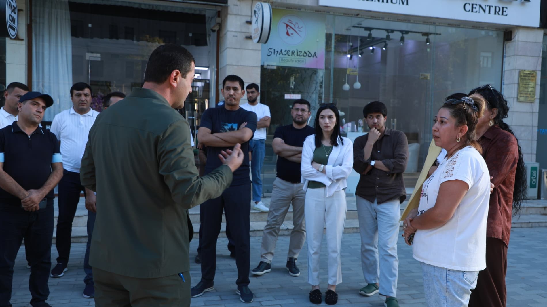 Qurbon Tursunov tadbirkorlar bilan uchrashdi