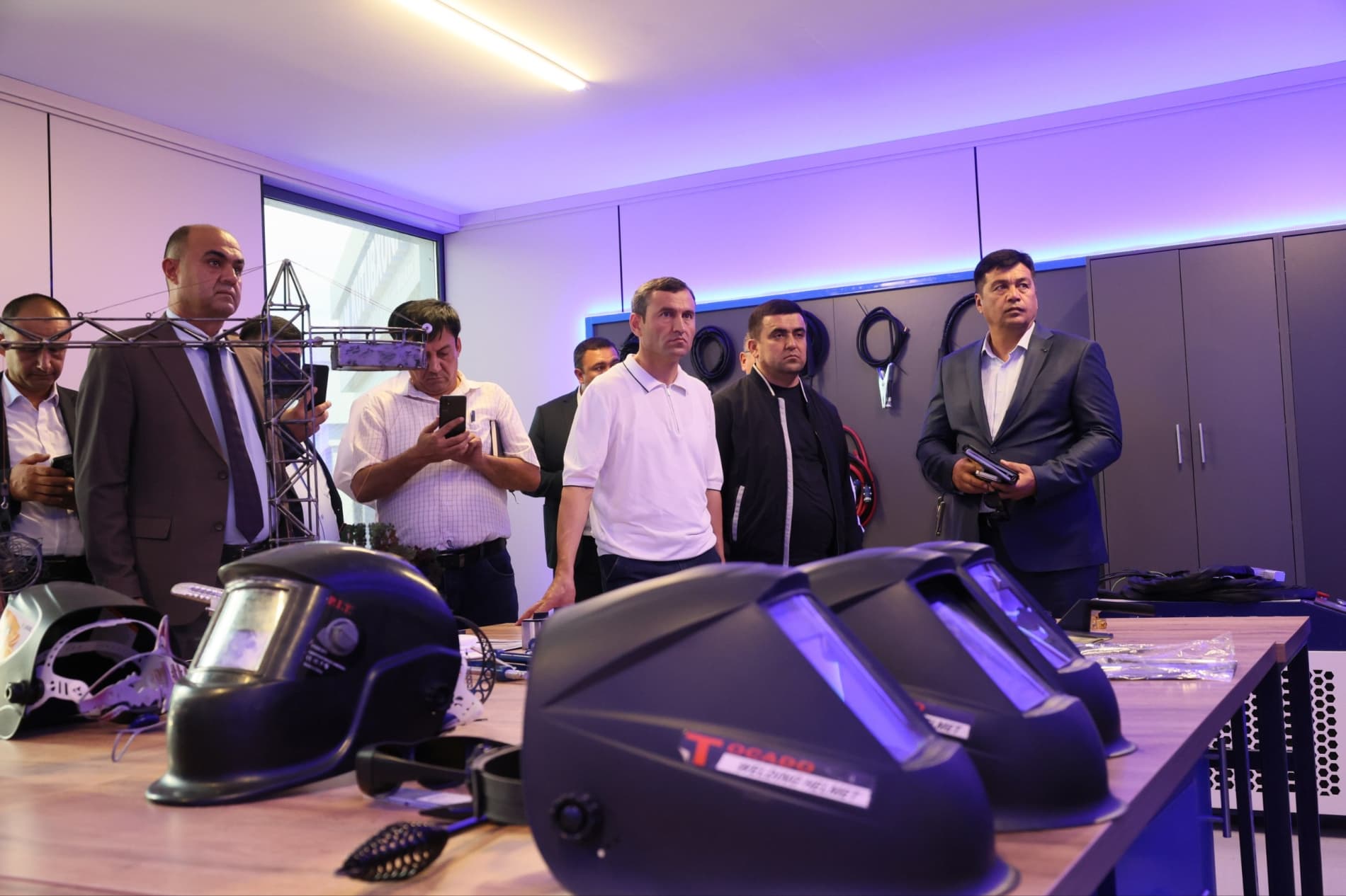 Prezident topshirig‘i ijrosi: Buxoro delegatsiyasi Xorazmda “Kasblar shaharchasi” tajribasi bilan tanishdi