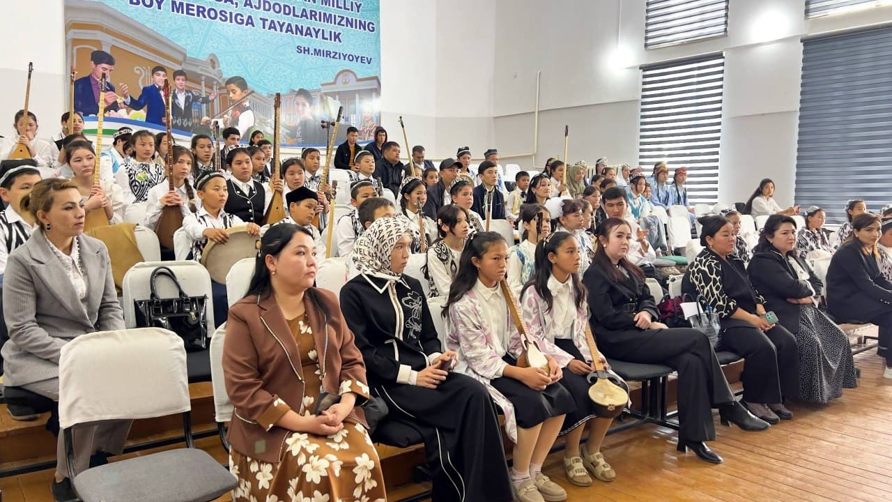 Sardoba tumanida “Iqtidor” maktab ansambli tanlovining tuman bosqichi bo‘lib o‘tdi