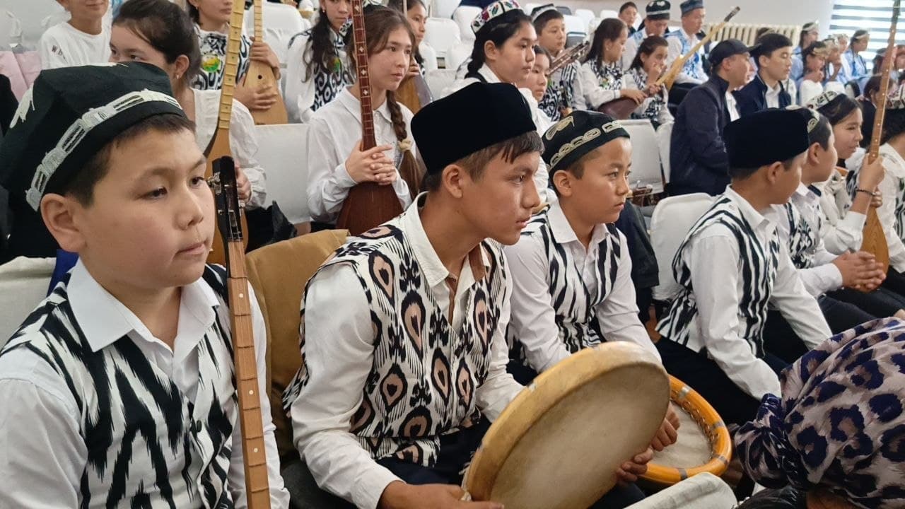 Sardoba tumanida “Iqtidor” maktab ansambli tanlovining tuman bosqichi bo‘lib o‘tdi
