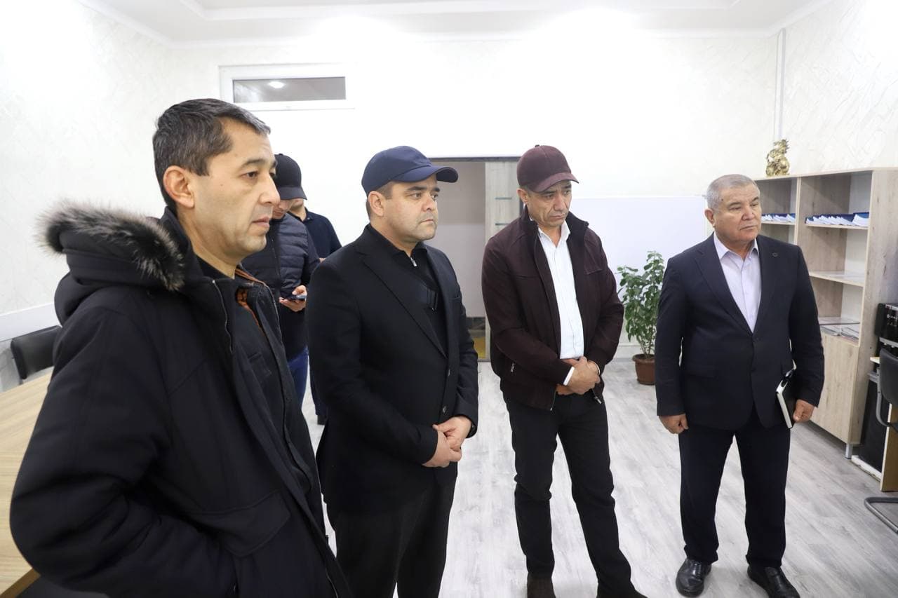 Buxoro tuman hokimi 1-son texnikum faoliyati bilan tanishdi