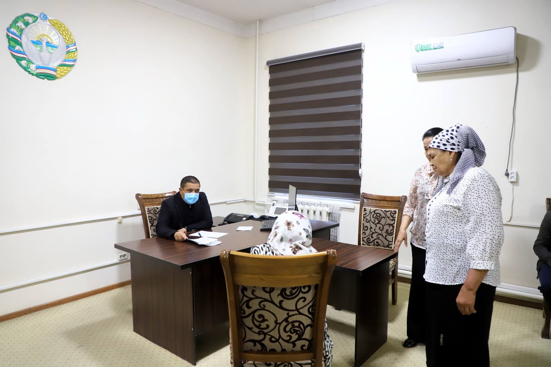 Buxoro tuman hokimi Anvarjon Ochilovning navbatdagi fuqarolar qabuli bo'lib o'tdi