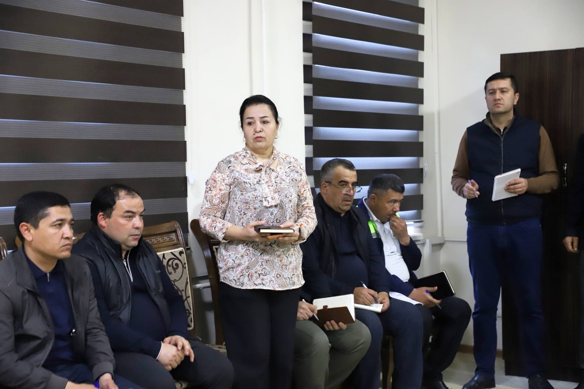 Buxoro tuman hokimi Anvarjon Ochilovning navbatdagi fuqarolar qabuli bo'lib o'tdi